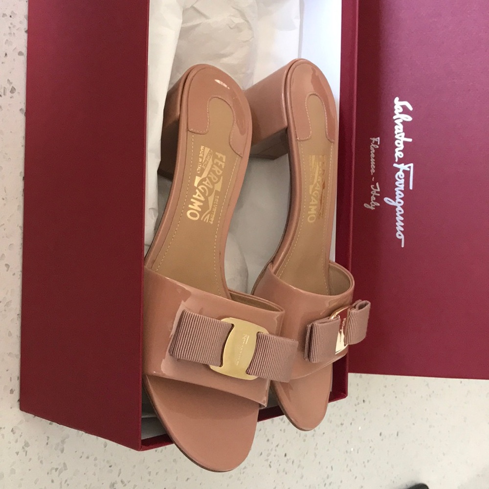 Brand new authentic heels - Picture 8 of 8